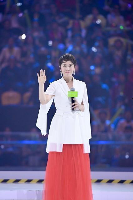 娱乐吃瓜美女助理,揭秘美女助理的吃瓜日常